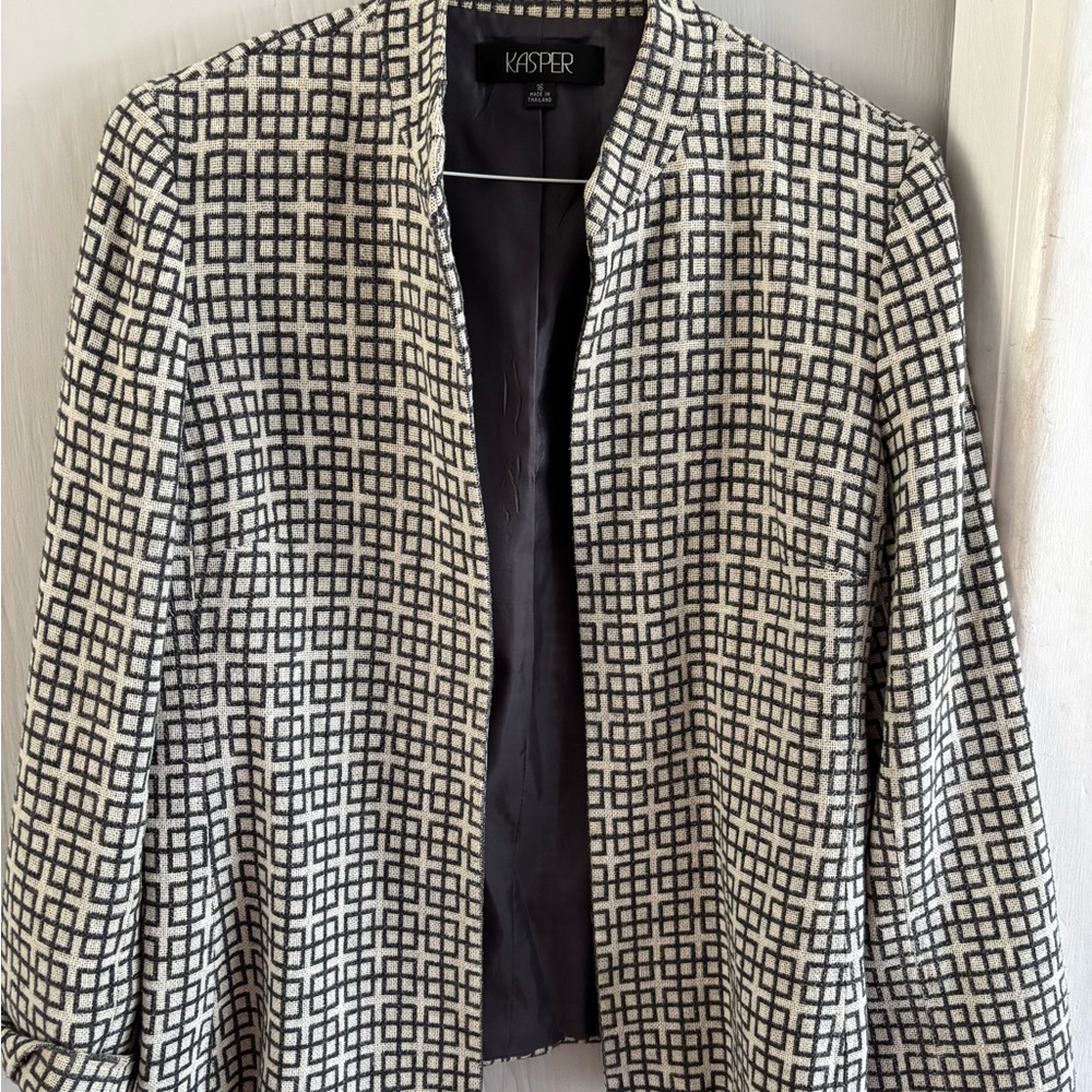 Kasper Black and White Geometric Collarless Blazer size 16